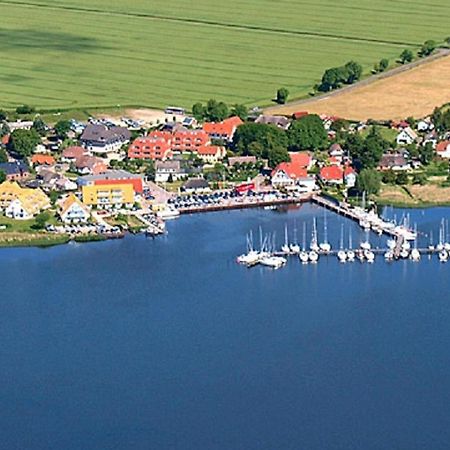 Hotel- & Ferienanlage Kapitaens-Haeuser Бреге Экстерьер фото