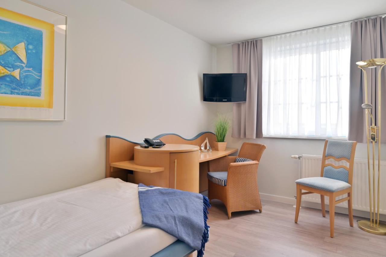 Hotel- & Ferienanlage Kapitaens-Haeuser Бреге Экстерьер фото